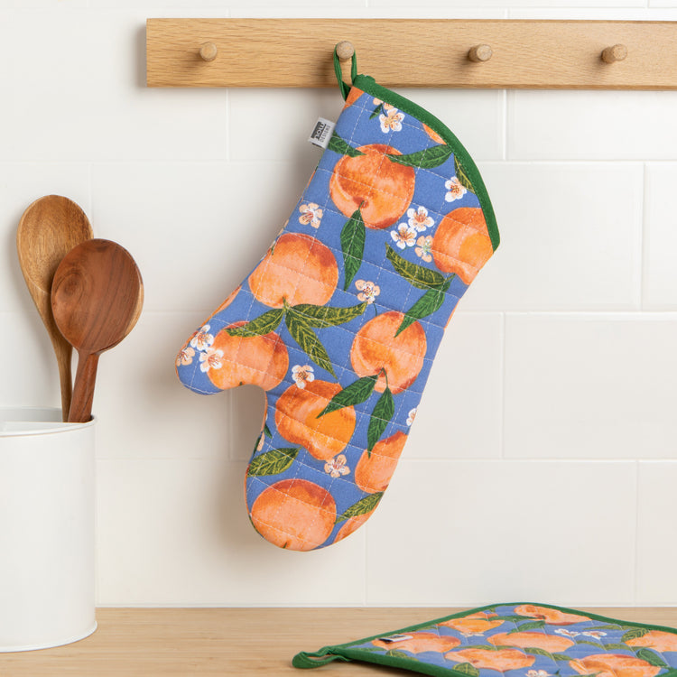 Peaches Oven Mitt