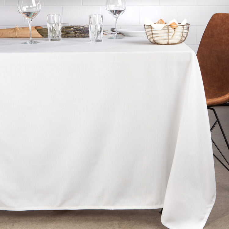 Spectrum Tablecloth White 60 x 120 inch