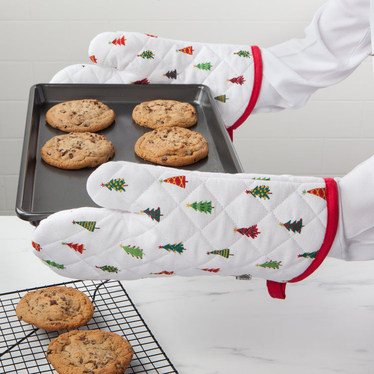 Merry And Bright Classic Oven Mitt