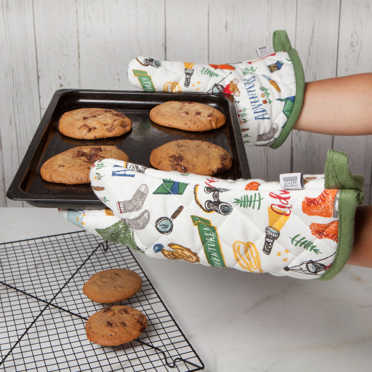 Out and About Spruce Oven Mitt