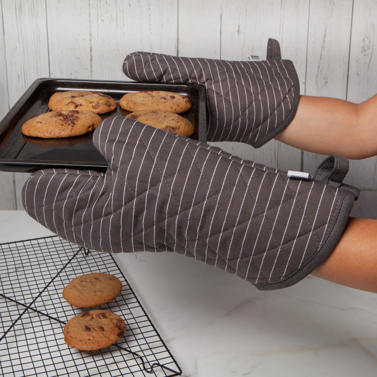 Superior Granite Pinstripe Oven Mitt