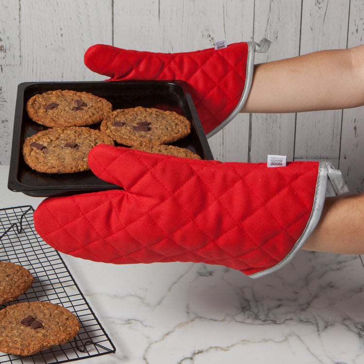 Flameguard Red Oven Mitt 13 inch