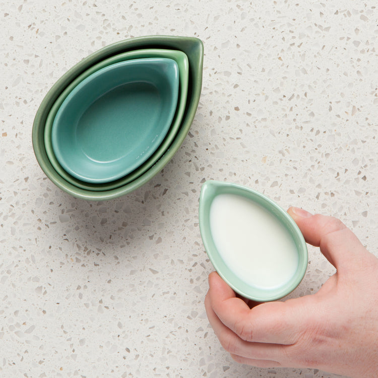 Leaf Stoneware Measuring Cups Set of 4