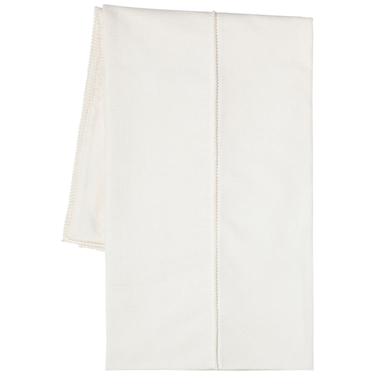 Estela White Pom Pom Tablecloth 90 x 60 Inches