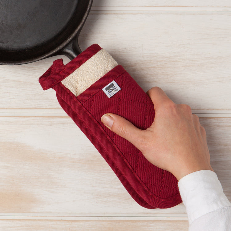 Superior Carmine Red Pocket Potholder