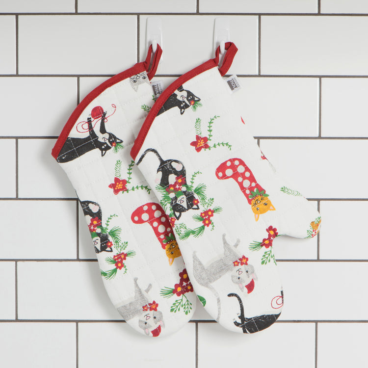 Meowy Christmas Chef Quilted Oven Mitt